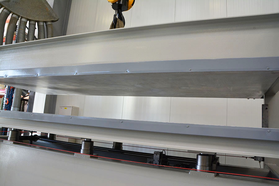 5722 - PRASA DO FORNIROWANIA ITALPRESSE UT6/L