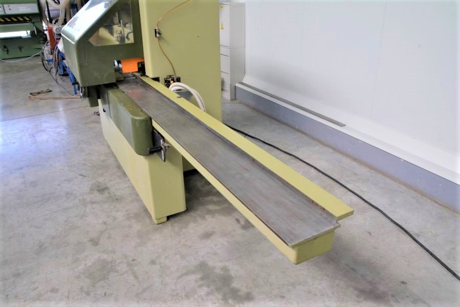 5857- STRUGARKA CZTEROSTRONNA SCM P64