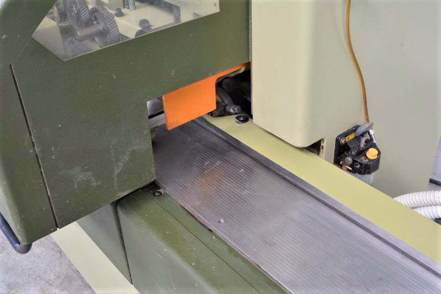 5857- STRUGARKA CZTEROSTRONNA SCM P64