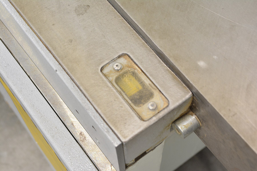 6105 - WYRÓWNIARKO-GRUBOŚCIÓWKA SICAR C2500