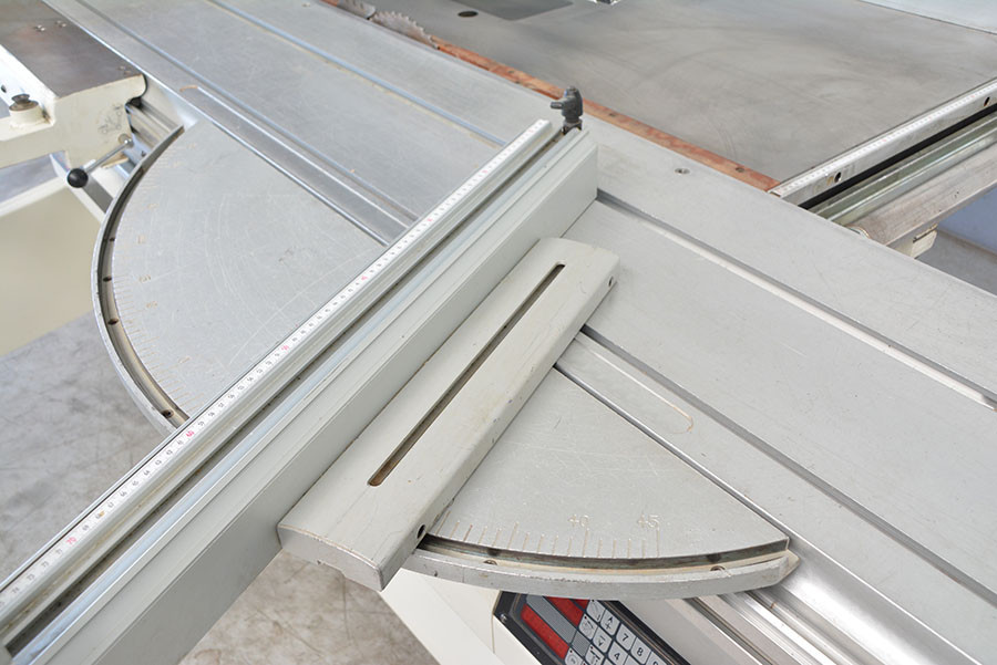 5530 - PILARKA FORMATOWA SCM SI450E