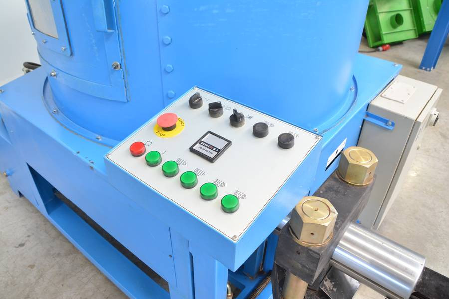 6360 - BRYKIECIARKA POR