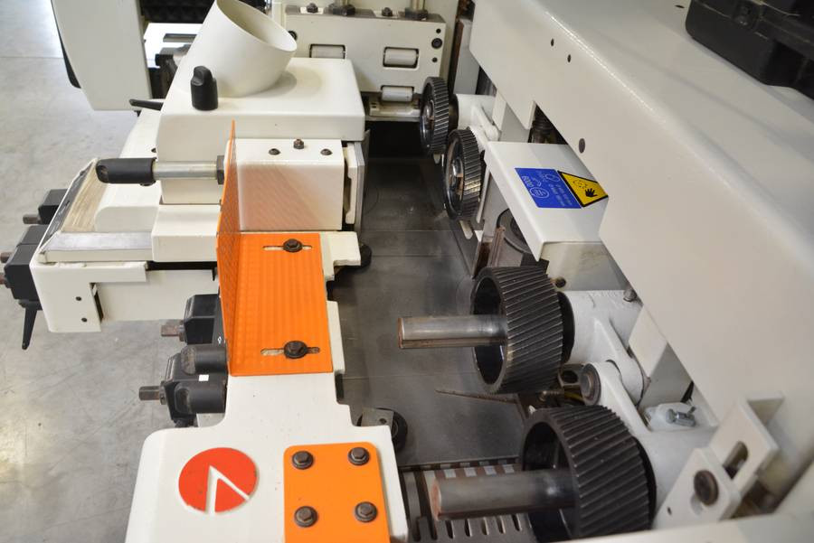 6370 - STRUGARKA CZTEROSTRONNA SCM COMPACT 23K