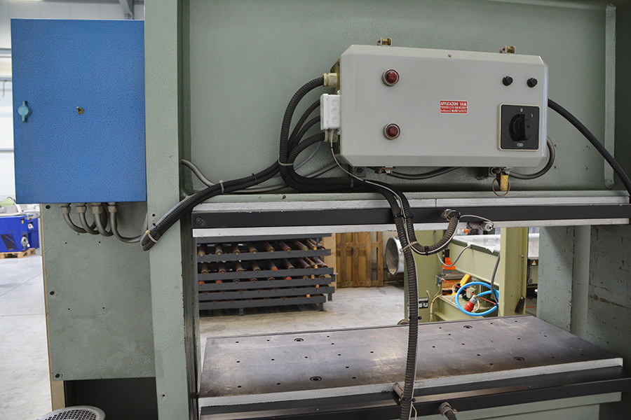 6656 - PRASA HYDRAULICZNA KOLMAG T200 ELEKTRYCZNA