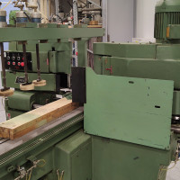 5043 - LINEÁRNA PODLOŽKA NA MOULDER