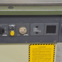 5223- WYRÓWNIARKA SCM F520