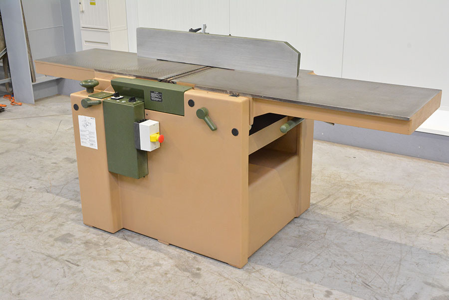 5111 - WYRÓWNIARKO-GRUBOŚCIÓWKA SCM