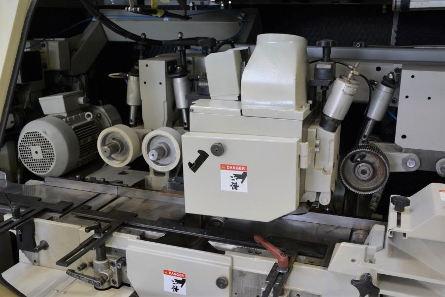 5543- STRUGARKA CZTEROSTRONNA WEINIG UNIMAT 23