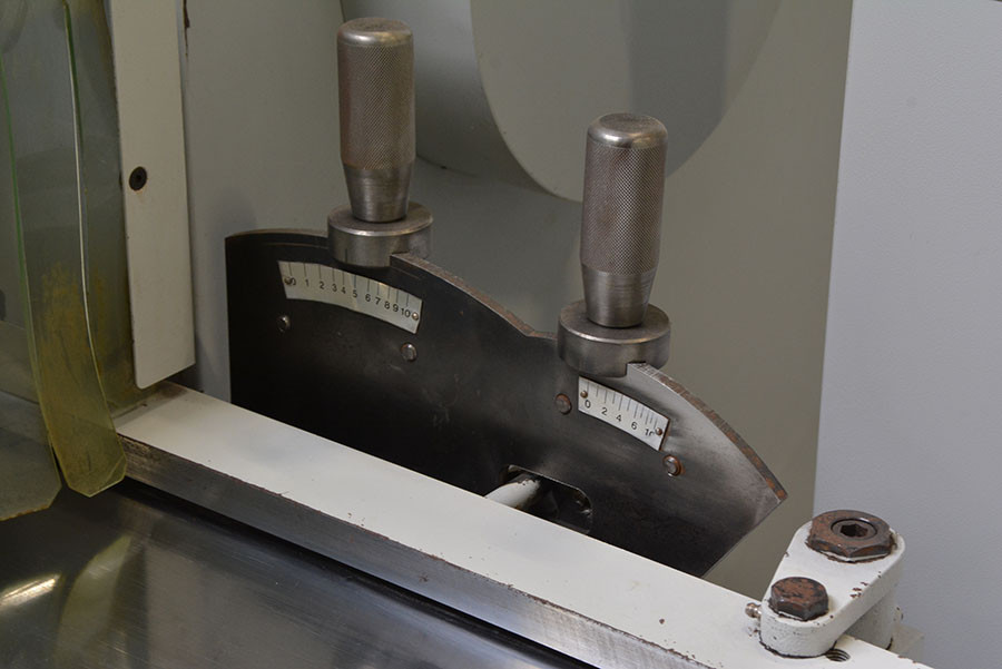 5637 - STRUGARKA CZTEROSTRONNA LEADERMAC COMPACT 823 DO MOKREGO