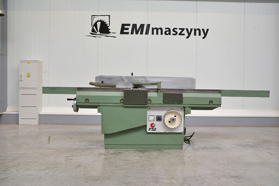 5645 - WYRÓWNIARKA SCM F52