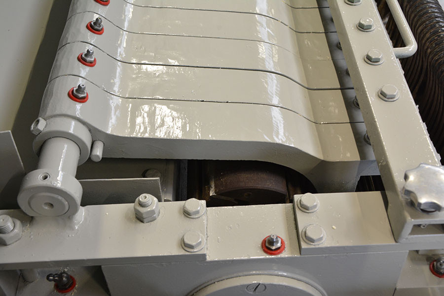 5711 - GRUBOŚCIÓWKA SCHNEIDER