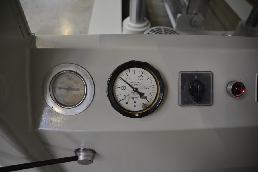 6178 - PRASA DO FORNIROWANIA KOLMAG