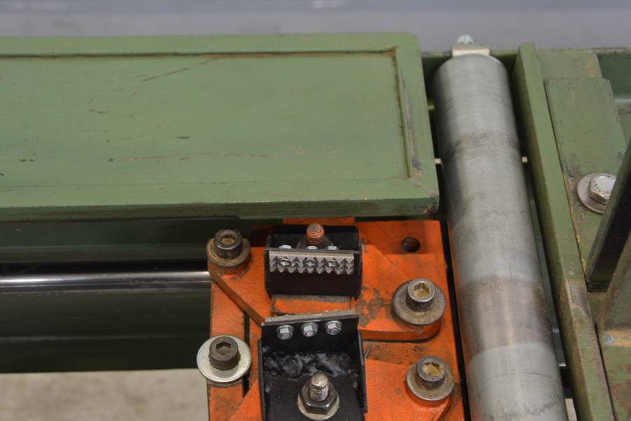 6380 - PODAJNIK DO STRUGARKI ITALPRESSE