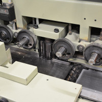 6089 - STRUGARKA CZTEROSTRONNA SCM P64