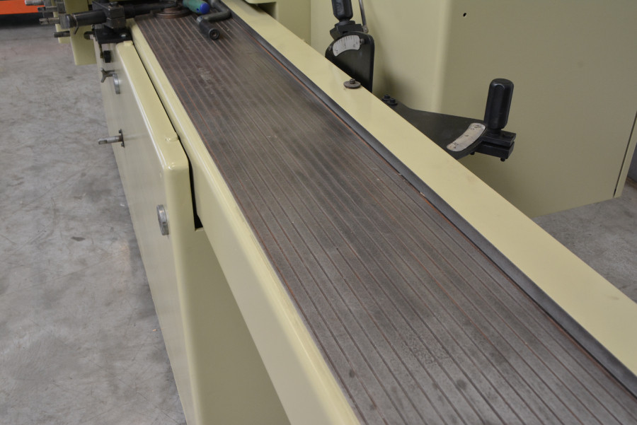 6173 - STRUGARKA CZTEROSTRONNA SCM COMPACT 22