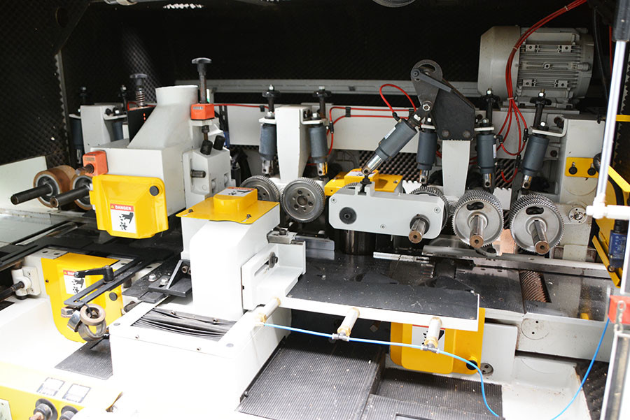 6192 - STRUGARKA CZTEROSTRONNA LEADERMAC COMPACT 526