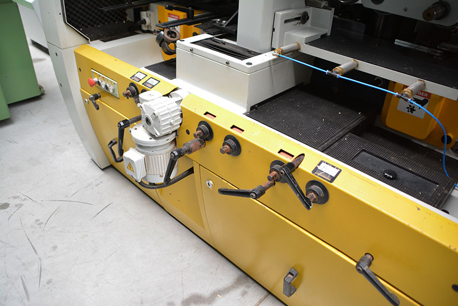 6192 - STRUGARKA CZTEROSTRONNA LEADERMAC COMPACT 526