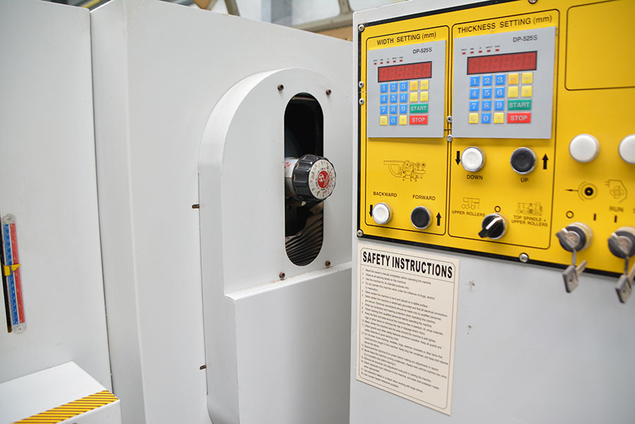 6192 - STRUGARKA CZTEROSTRONNA LEADERMAC COMPACT 526