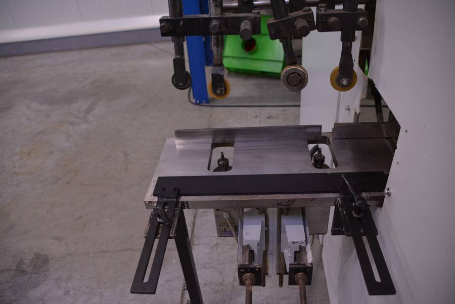 6262 - PROFILARKA STRUGARKA CZTEROSTRONNA WEINIG POWERMAT 1000