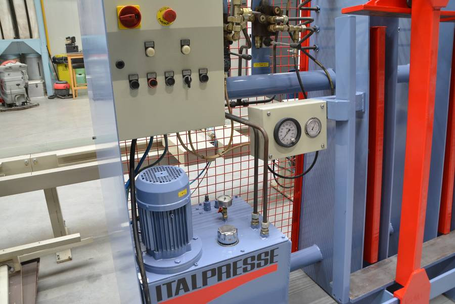 6327 - PRASA RAMOWA ITALPRESSE