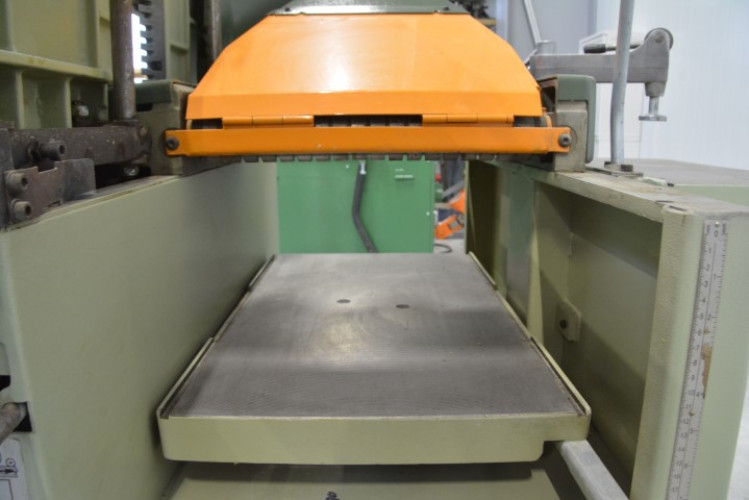 4758 - MASZYNA WIELOCZYNNOŚCIOWA SCM MINIMAX CU 350K